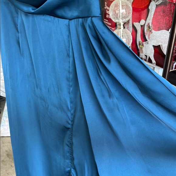 Elegant Teal Strapless Gown - Picture 2 of 6